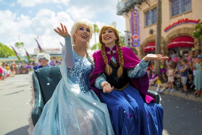 Anna und Elsa sind zurück in Disneyland® Paris