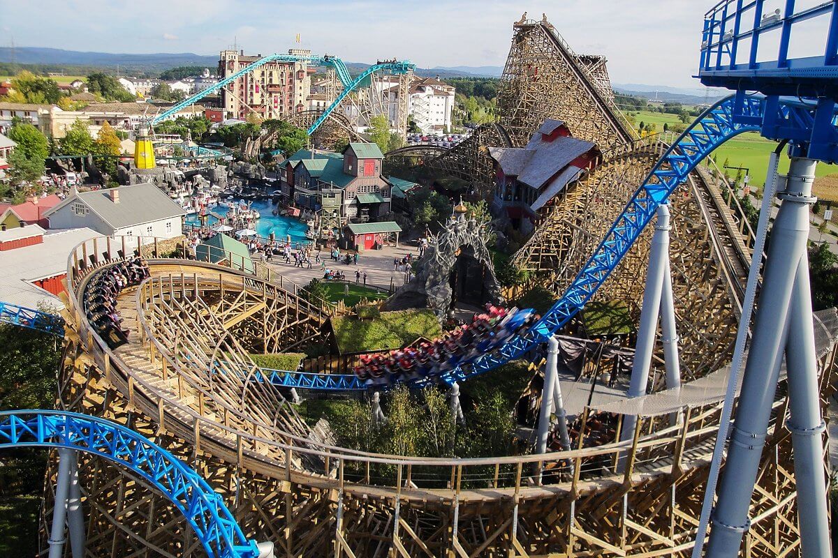 Die Achterbahnen Wodan und Bluefire im Europa Park