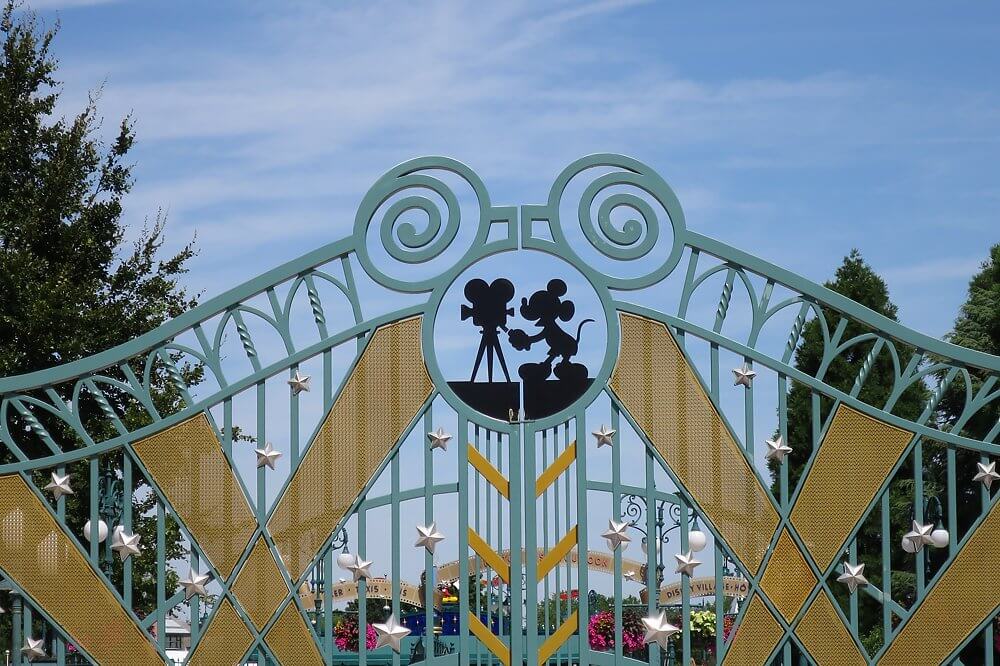 Geschlossenes Eingangsportal des Walt Disney Studios Park im Disneyland Paris
