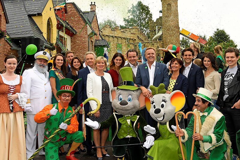 Europa-Park Inhaber Familie Mack eröffnet zusammen mit Michael Patrick Kelly „Irland – Welt der Kinder“