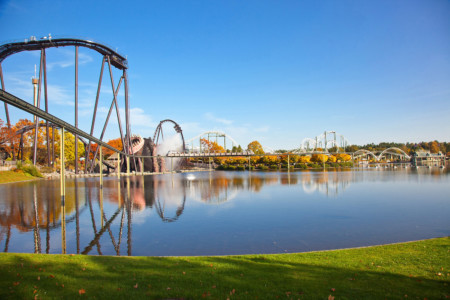 Freizeitpark Heide Park: Seeblick im Herbst