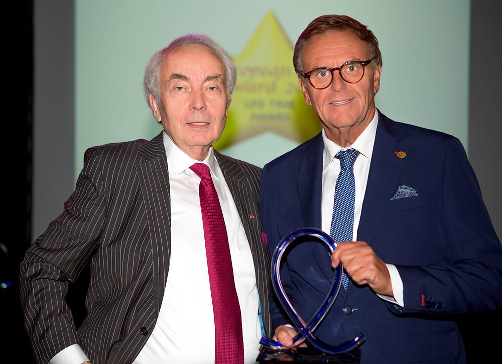 Dr.-Ing. h.c. Roland Mack erhält Lifetime Award 2017