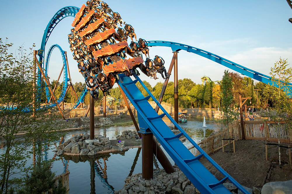 Achterbahn Fenix im Freizeitpark Toverland