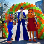 Kernies-Familienpark-Entertainer-Eddie-und-die-Maskottchen-Kernie-und-Kerna